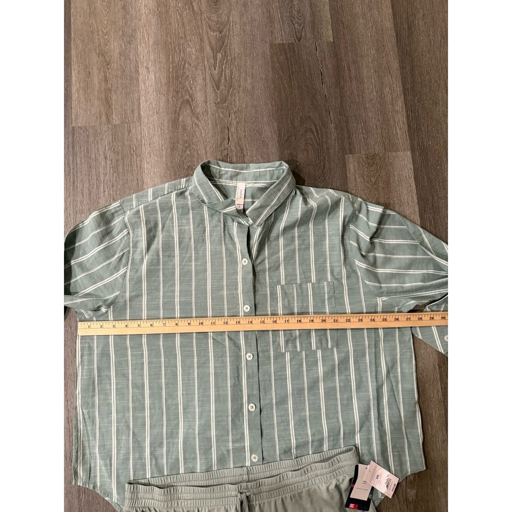 Auden Women's XXL Long Sleeve Sleep Shirt  Button Front, Notch Collar & Shorts - Picture 6 of 10